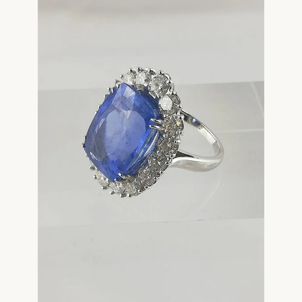 Bague saphir et diamants pour expertise de pierre precieuse - Cannes